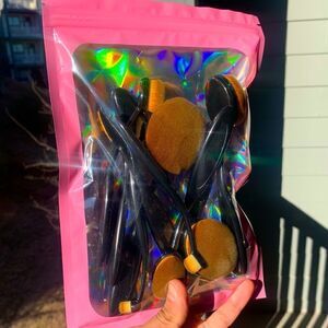 Black 10 piece paddle oval brush set